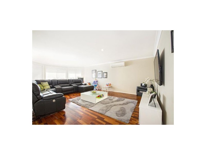 100 Andromeda Drive, Cranebrook NSW 2749