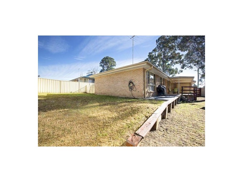 2 Vincent Road, Cranebrook NSW 2749