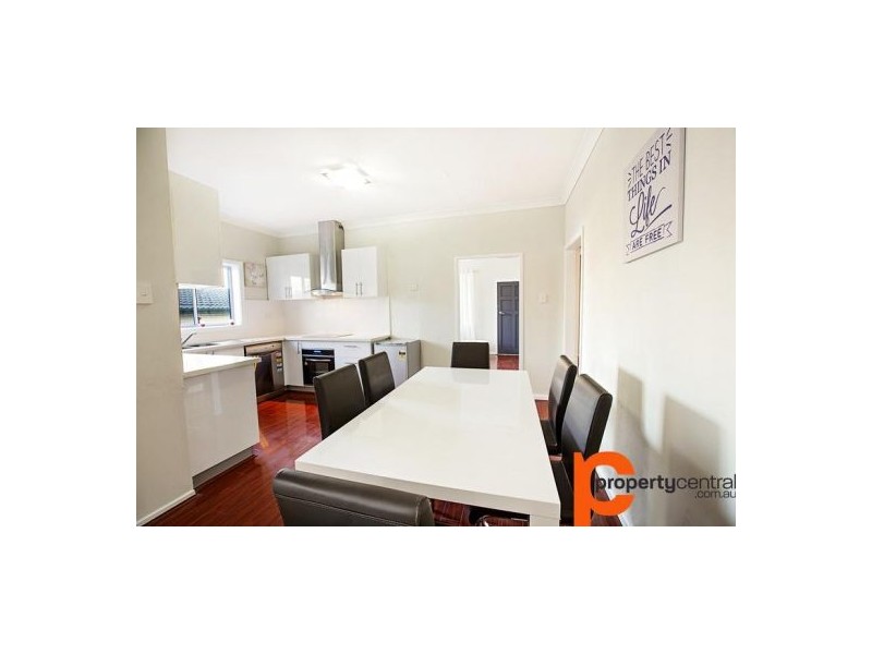 9 Dundee Street, Cambridge Park NSW 2747