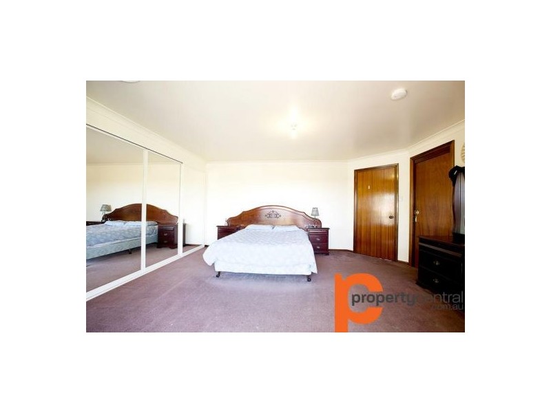 28 Falcon Crescent, Claremont Meadows NSW 2747