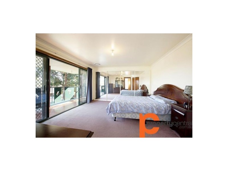 28 Falcon Crescent, Claremont Meadows NSW 2747