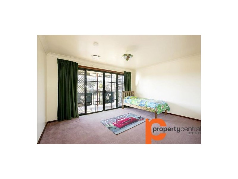 28 Falcon Crescent, Claremont Meadows NSW 2747