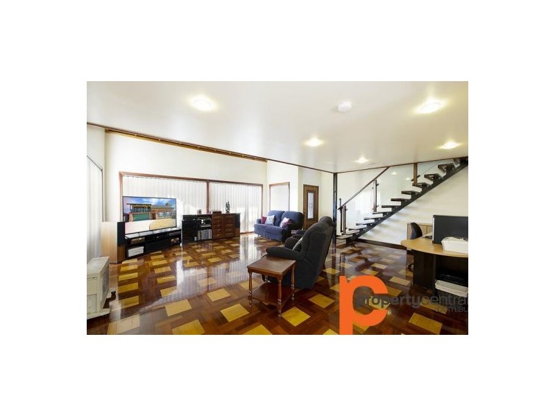 28 Falcon Crescent, Claremont Meadows NSW 2747