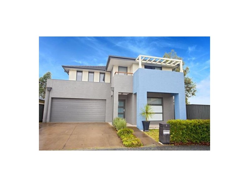 8 Kittiwake Pl, Cranebrook NSW 2749