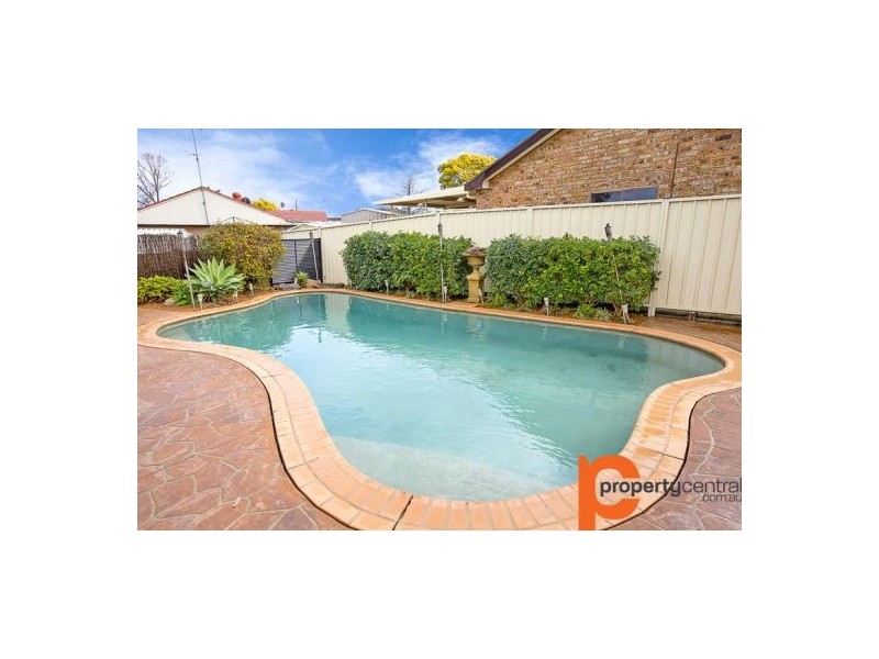 4 Hawkins Avenue, Luddenham NSW 2745