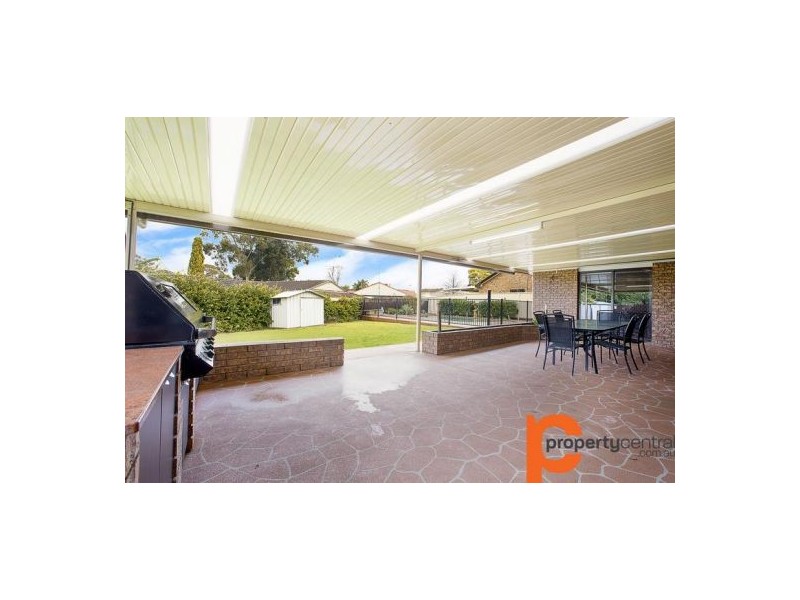 4 Hawkins Avenue, Luddenham NSW 2745