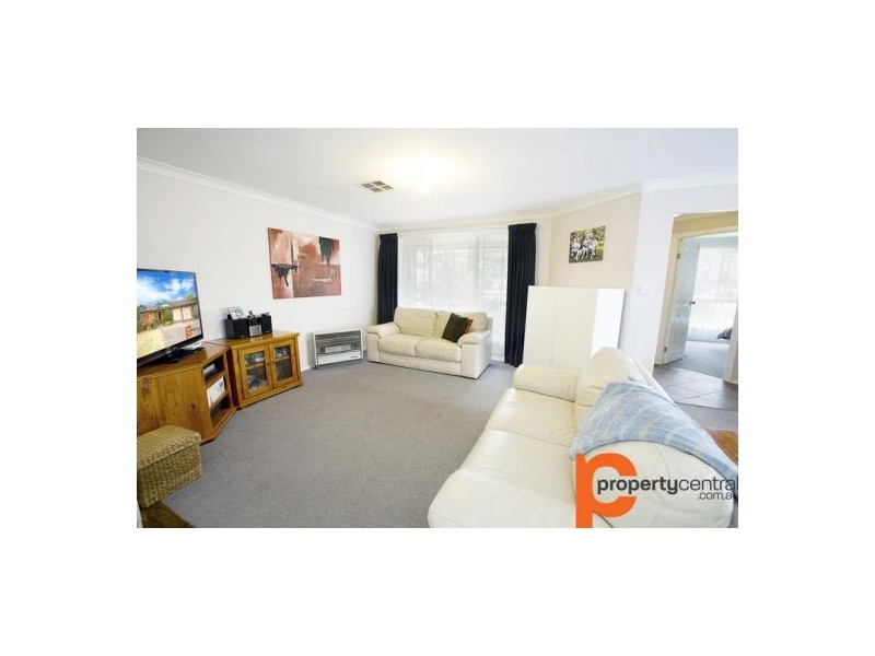 6 Sir John Jamison Circuit, Glenmore Park NSW 2745