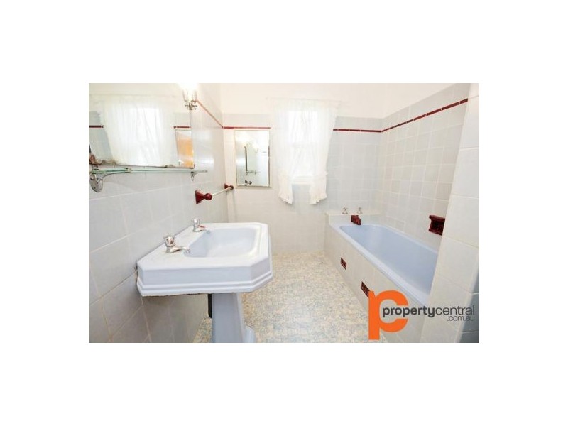 31 Ladbury Avenue, Penrith NSW 2750