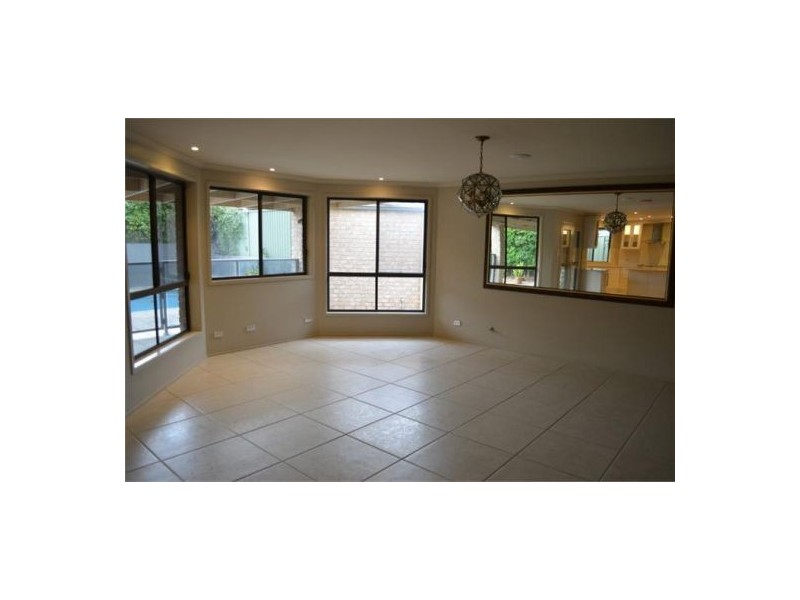 5 Guru Place, Glenmore Park NSW 2745