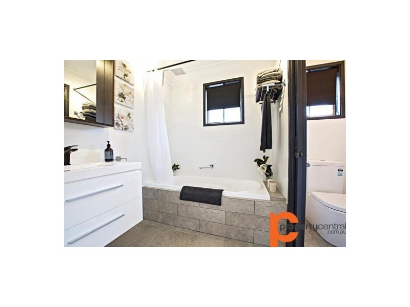 8 Koloona Drive, Emu Plains NSW 2750