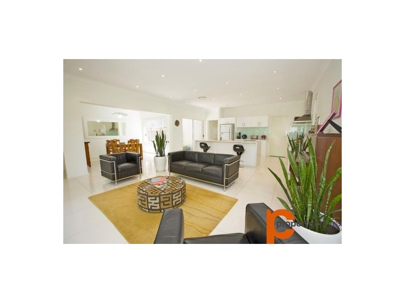 15 Fulmar Way, Cranebrook NSW 2749