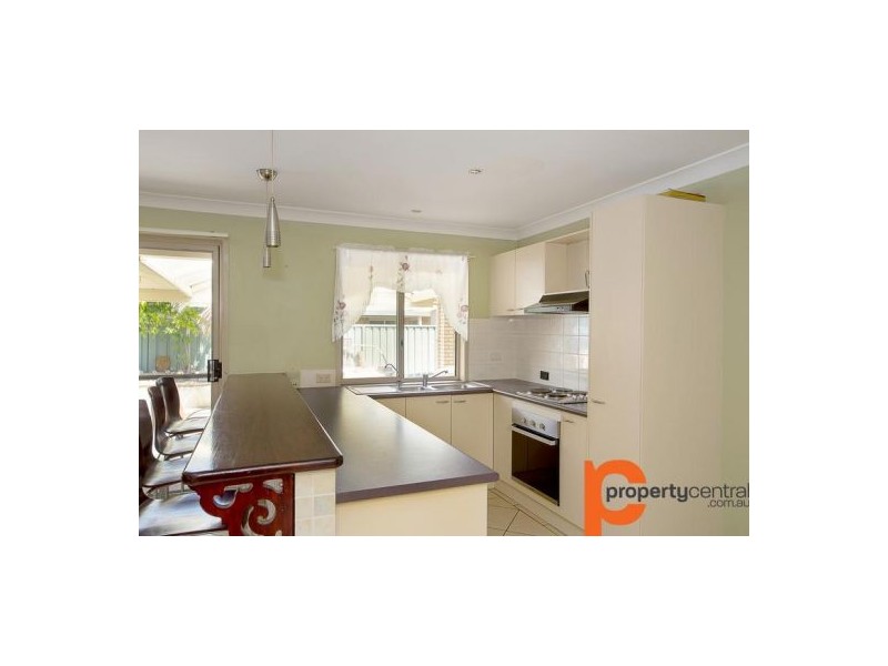10 Woburn Place, Glenmore Park NSW 2745