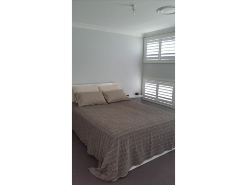 18 Ewan James Drive, Glenmore Park NSW 2745