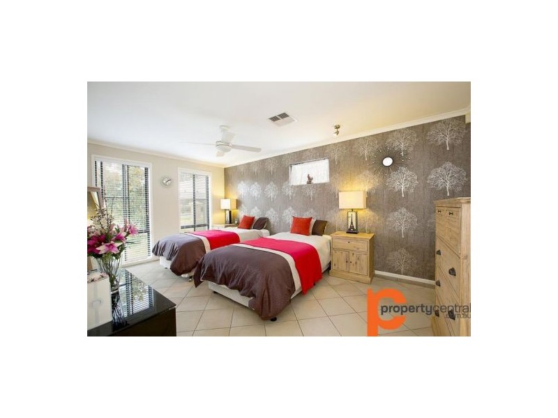 16. St Andrews Drive, Glenmore Park NSW 2745