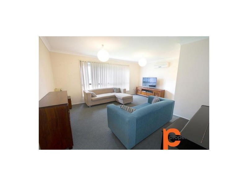 6 Titania Place, Cranebrook NSW 2749