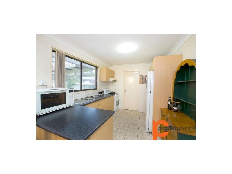6 Titania Place, Cranebrook NSW 2749