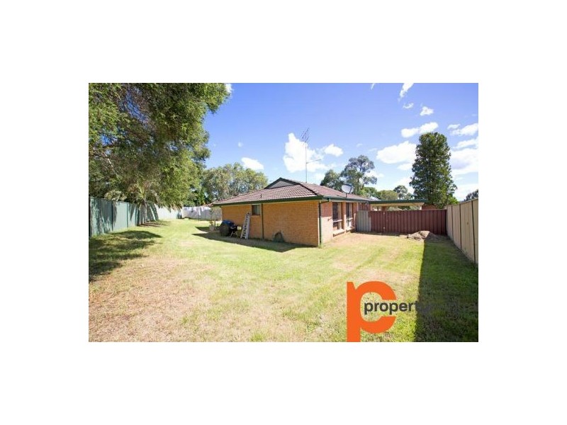 6 Titania Place, Cranebrook NSW 2749