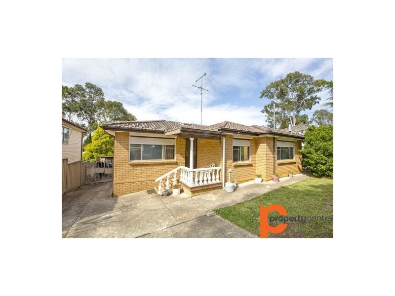 18 Balmoral Drive, Cambridge Park NSW 2747