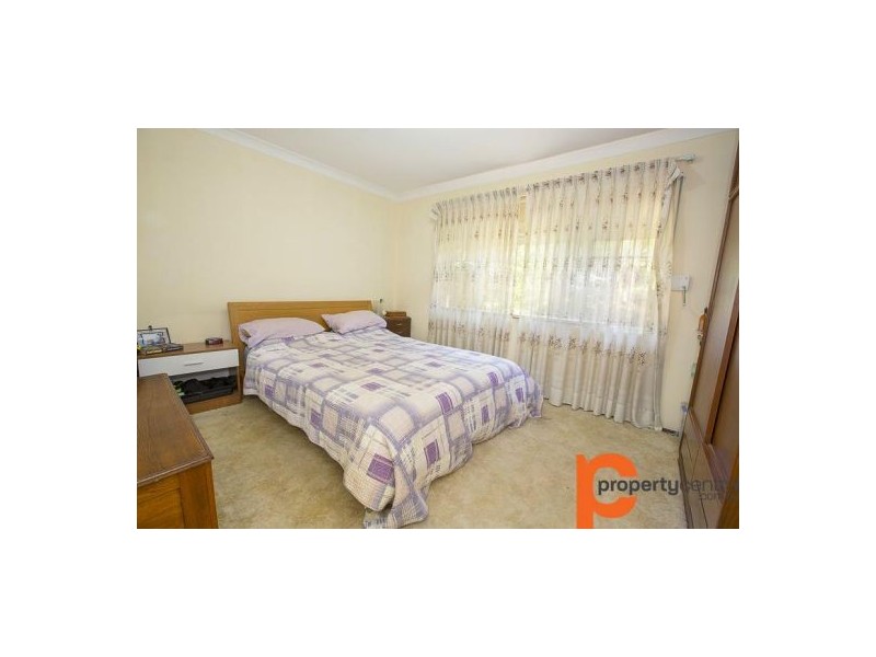 18 Balmoral Drive, Cambridge Park NSW 2747