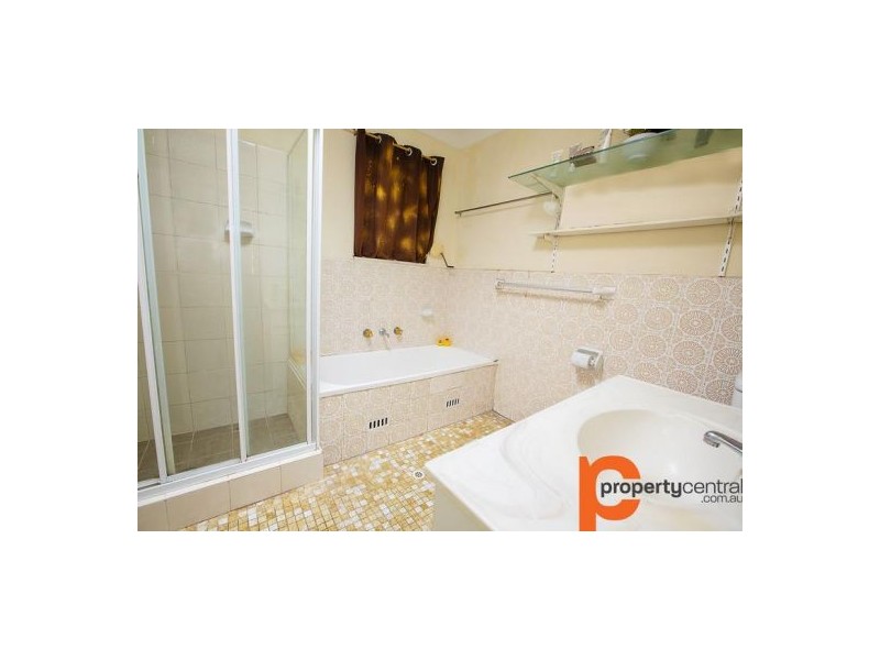 18 Balmoral Drive, Cambridge Park NSW 2747