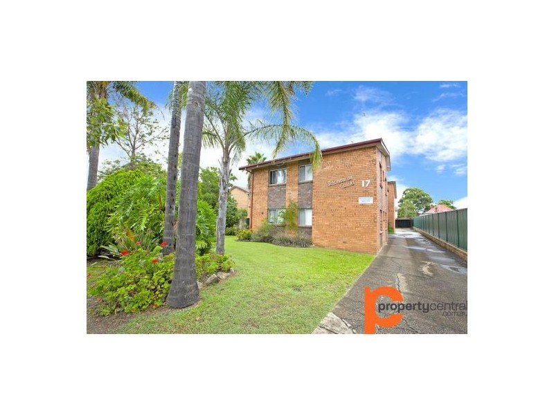 2/17 Hemmings Street, Penrith NSW 2750