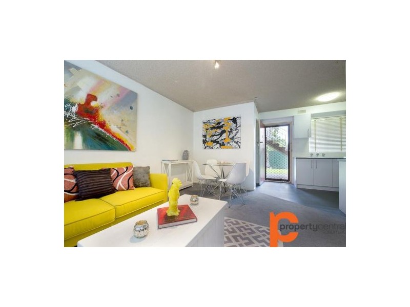 2/17 Hemmings Street, Penrith NSW 2750