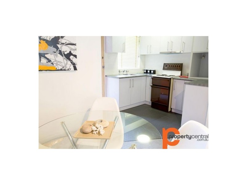 2/17 Hemmings Street, Penrith NSW 2750