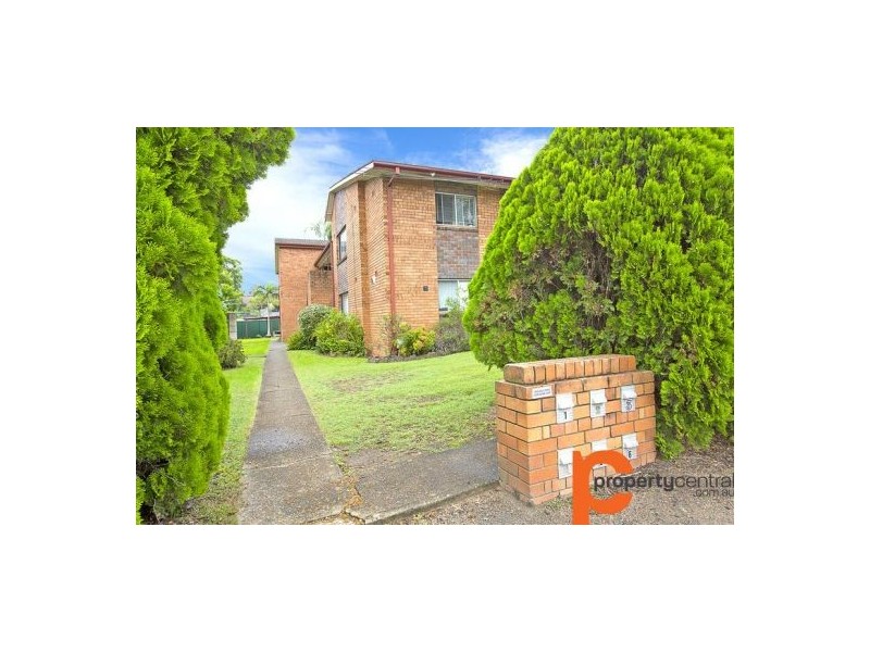 2/17 Hemmings Street, Penrith NSW 2750