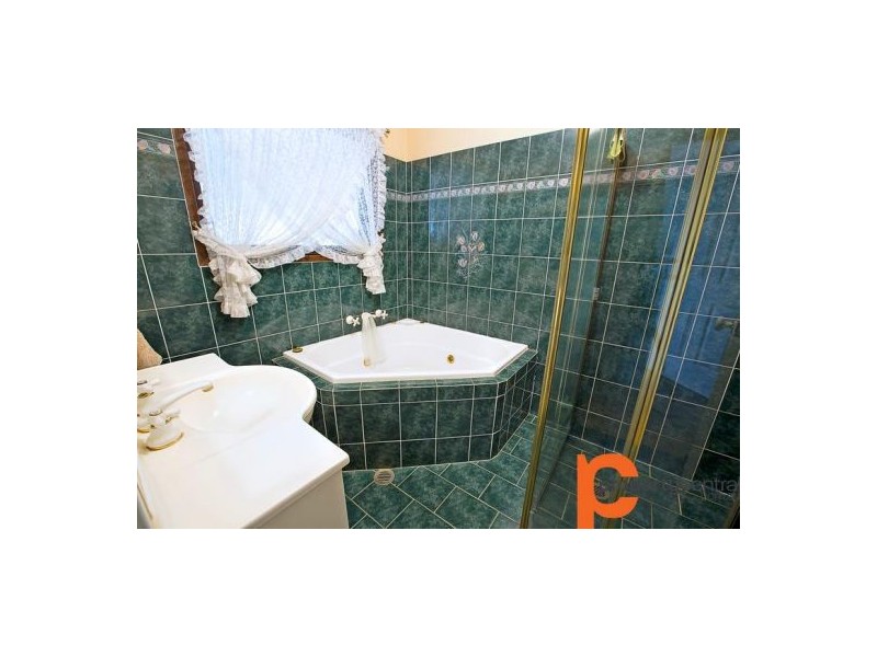 9 Workman Place, Leonay NSW 2750