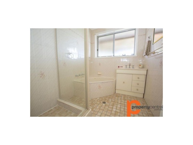 15 Sheba Crescent, South Penrith NSW 2750