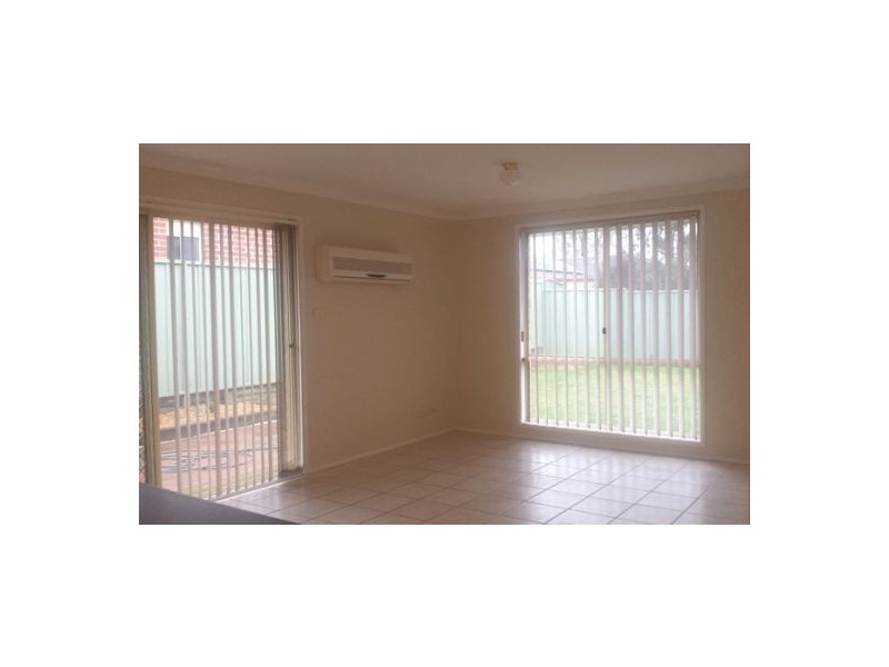 14 Gleneagles Way, Glenmore Park NSW 2745