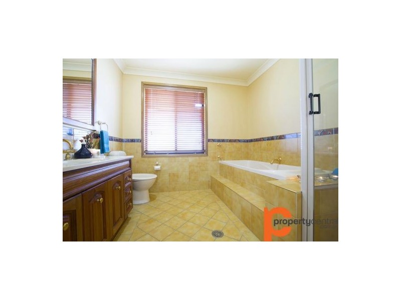 4 Opus Place, Cranebrook NSW 2749