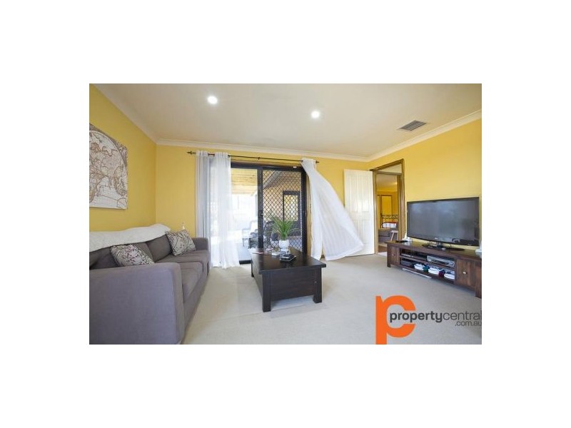 4 Opus Place, Cranebrook NSW 2749