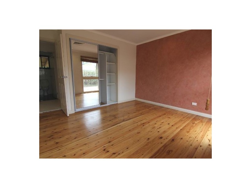 27 Stringybark Avenue, Cranebrook NSW 2749