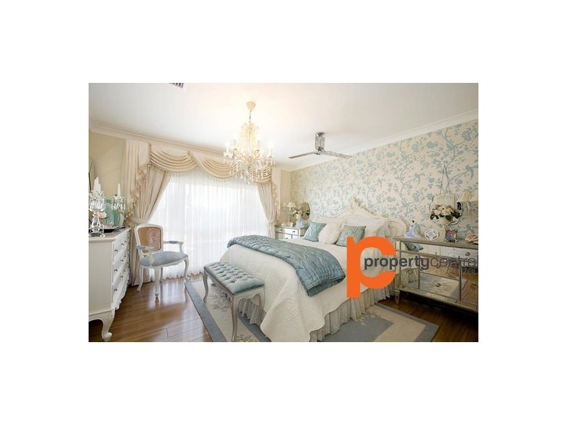 18 School House Road, Glenmore Park NSW 2745