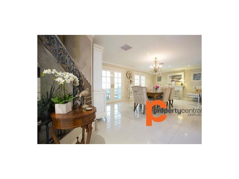 18 School House Road, Glenmore Park NSW 2745