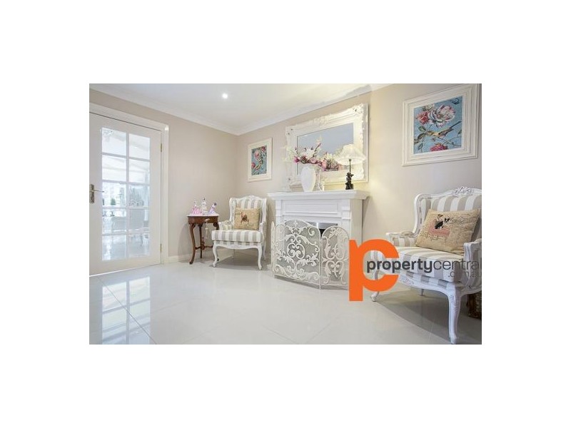 18 School House Road, Glenmore Park NSW 2745