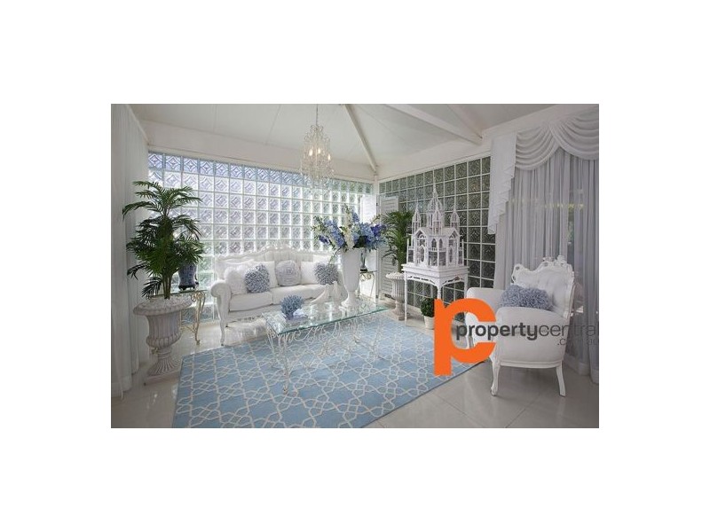 18 School House Road, Glenmore Park NSW 2745