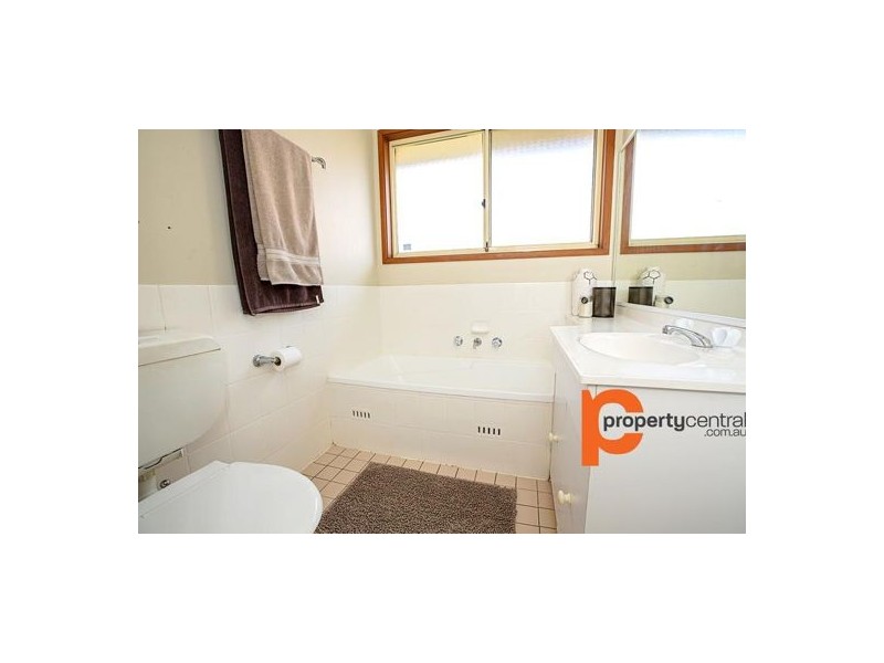 1/12 Chausson Place, Cranebrook NSW 2749