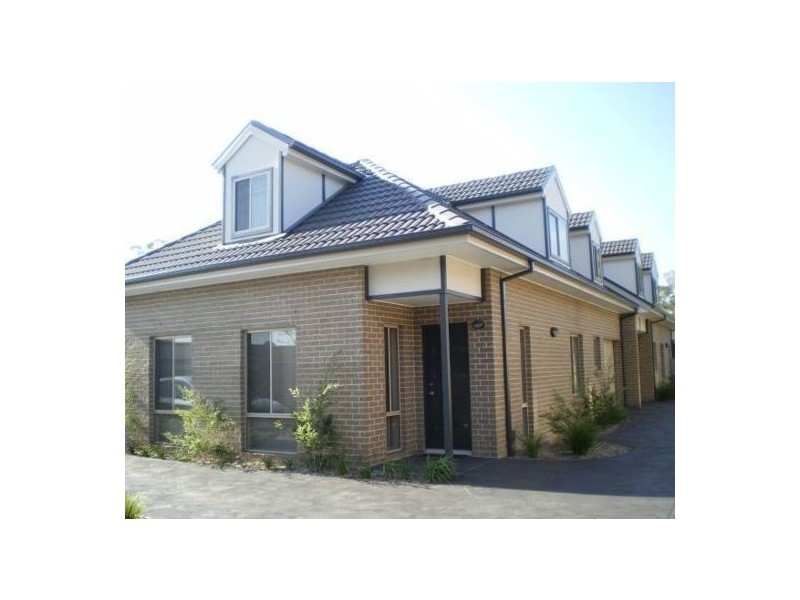 2/27 Eton Road, Cambridge Park NSW 2747