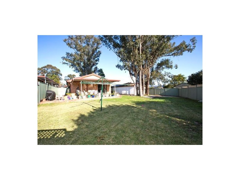 4 Paul Close, Cranebrook NSW 2749