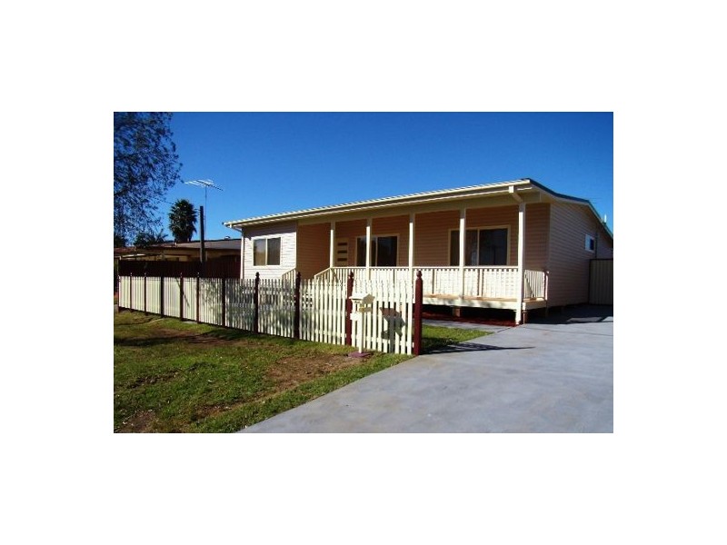 12 Ninth Street, Warragamba NSW 2752