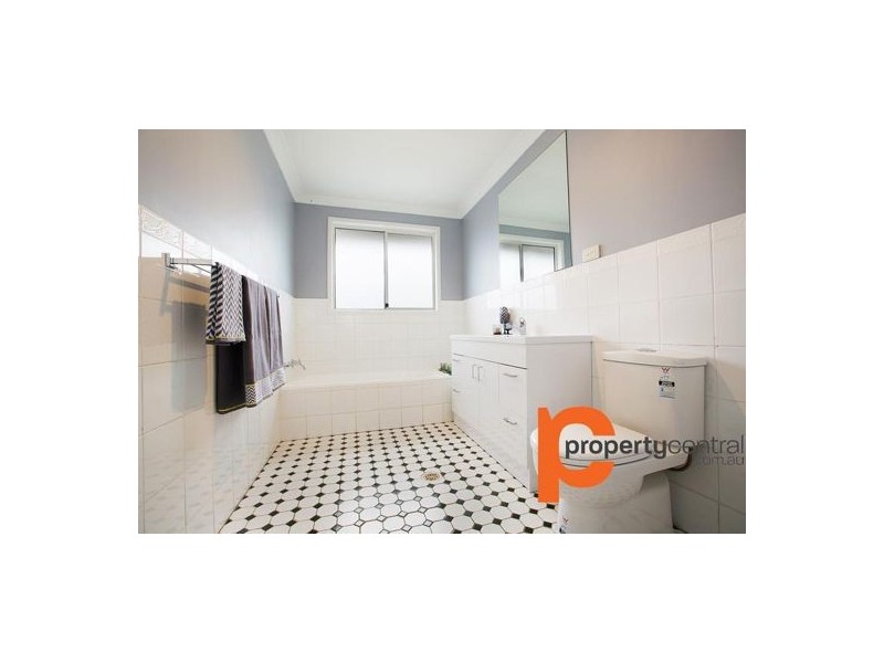 2/67 Jamison Road, Kingswood NSW 2747