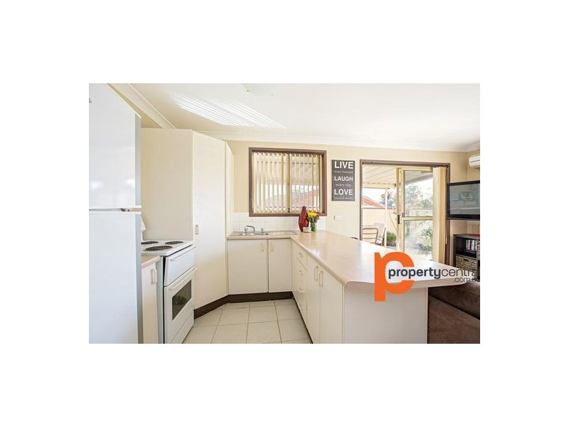 1/12 Chausson Place, Cranebrook NSW 2749