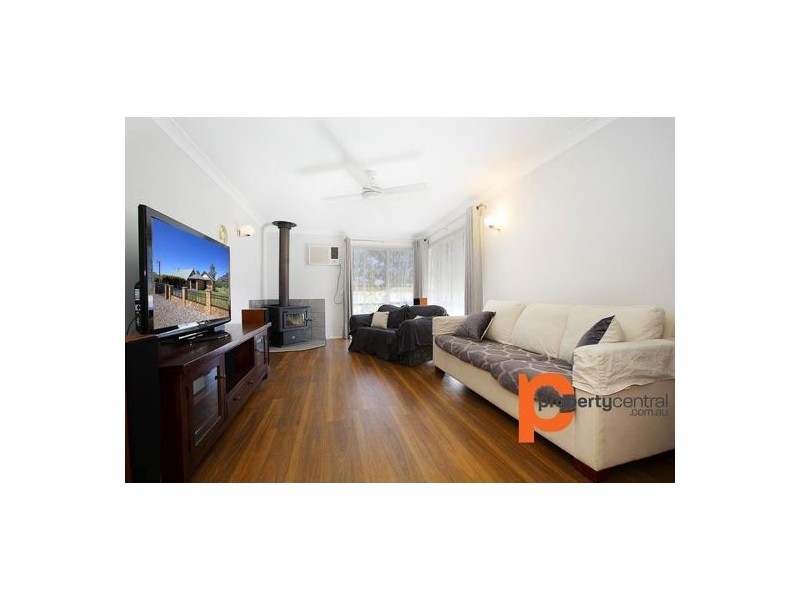 54 Warburton Crescent, Werrington County NSW 2747
