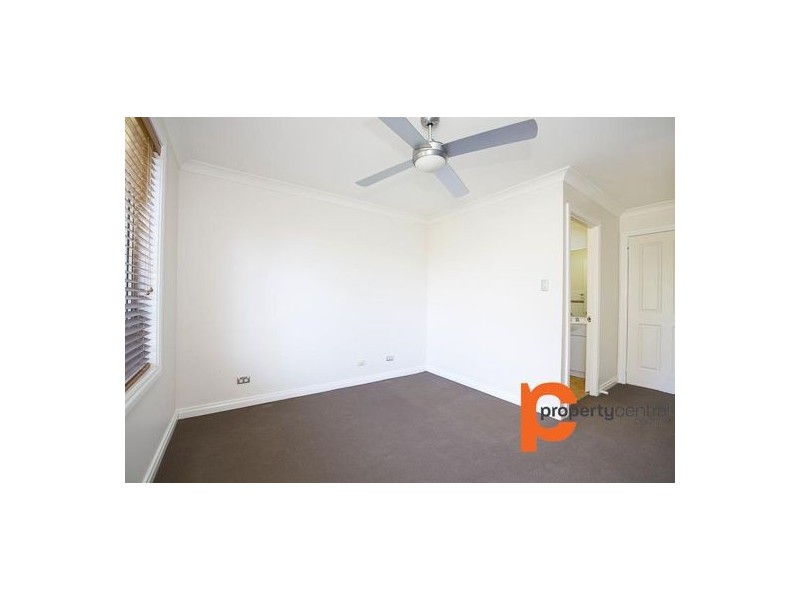 10/39-41 Regentville Road, Glenmore Park NSW 2745