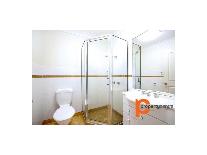 10/39-41 Regentville Road, Glenmore Park NSW 2745