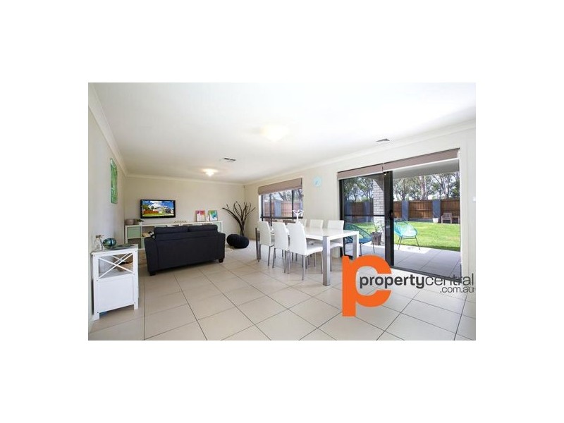 2 Shellbourne Place, Cranebrook NSW 2749