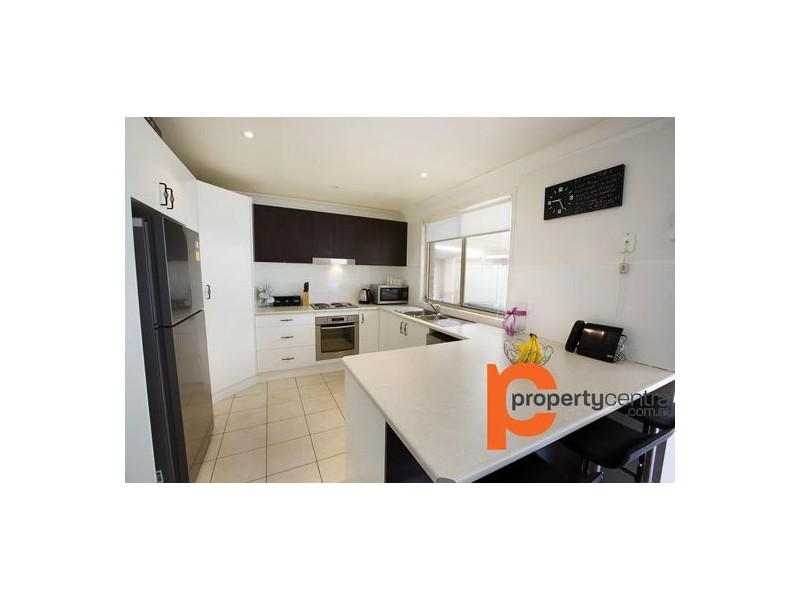63 Woodlands Drive, Glenmore Park NSW 2745
