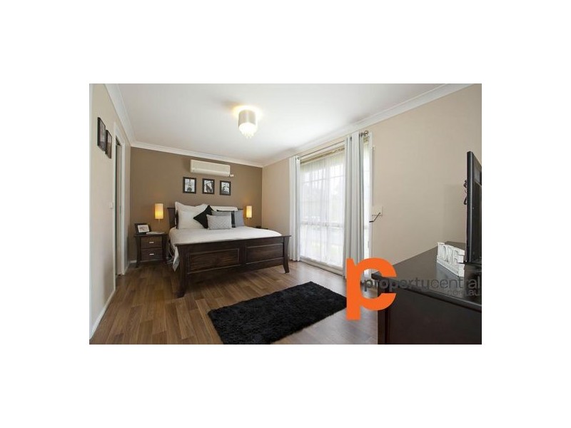 63 Woodlands Drive, Glenmore Park NSW 2745